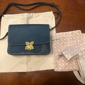 Fleuron Hortensia Bag in Bleu Pacifique